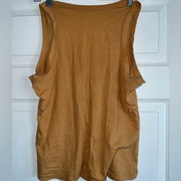 2 Basic Tanks - Picture 4 of 4